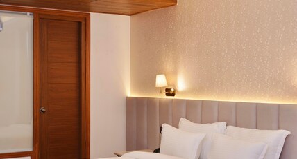 Le OVAL Hotel & Resorts Room Type - Suite Room (King Bed)