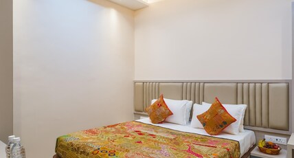 Tripli The Pinakin Stays Room Type - Deluxe Room