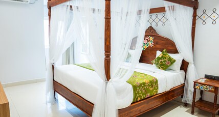 Hotel Indiana Room Type - Deluxe King Rooms with City