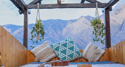Flustern Kasol Room Type - Duplex Mudhouse cottage with Private Balcony