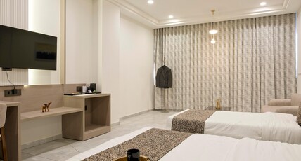 Hotel The Grand Platinum Room Type - Lush Suites