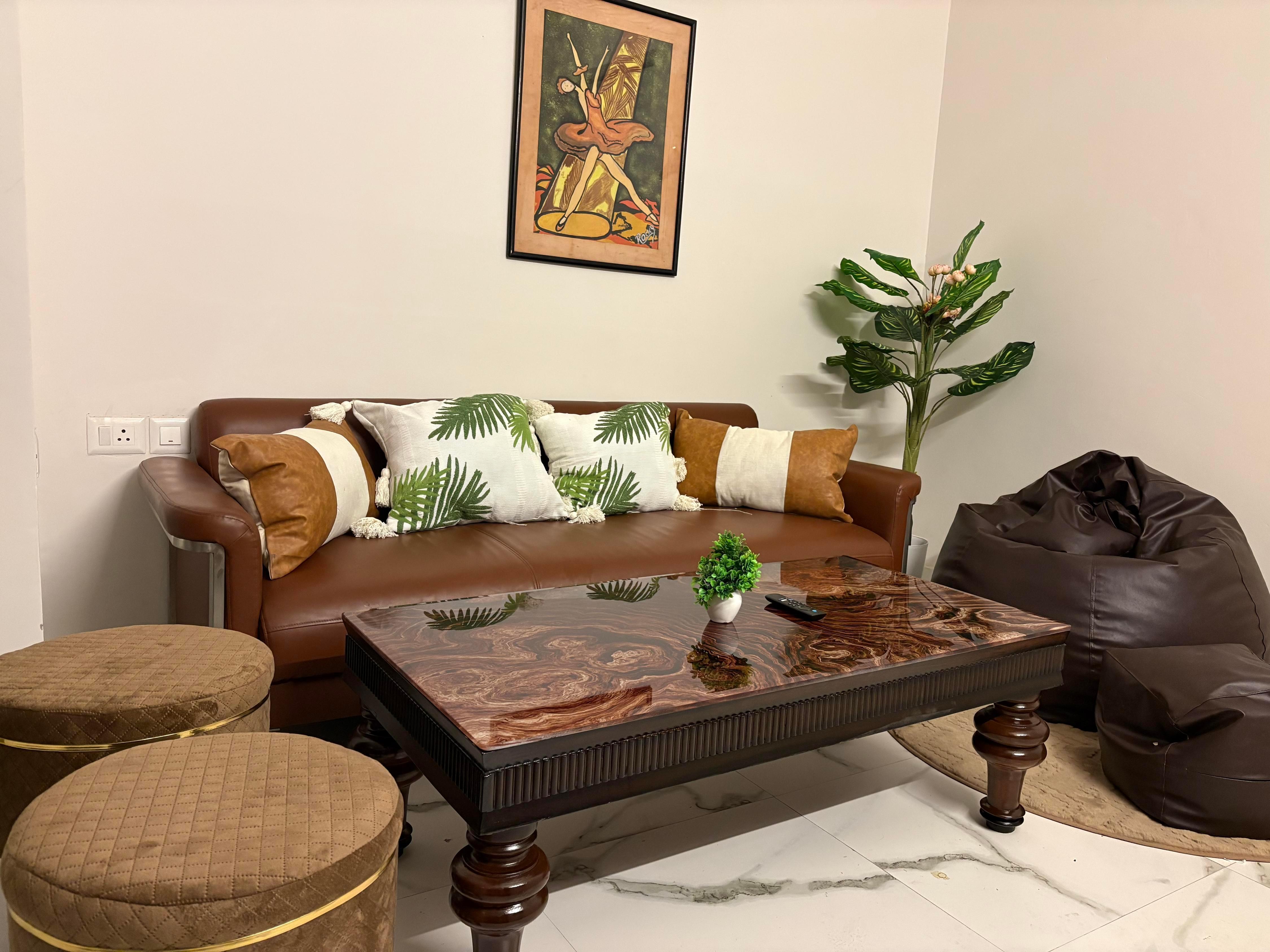 1bhk  Seven Stays  Gurugram near IGI airport