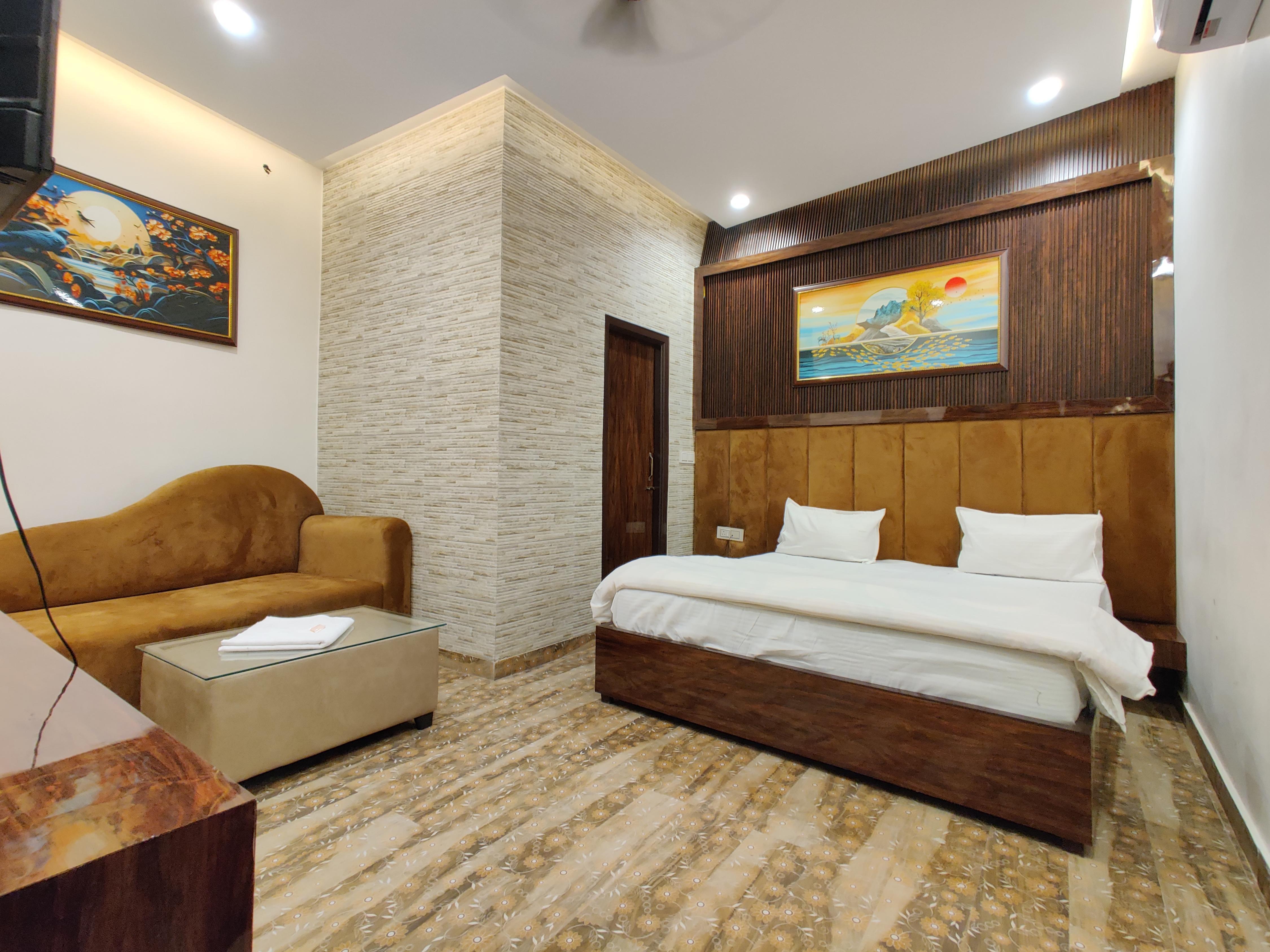 Hotel Taj Pride Inn By Sonachi Room Type - Deluxe Room with Air Conditioning