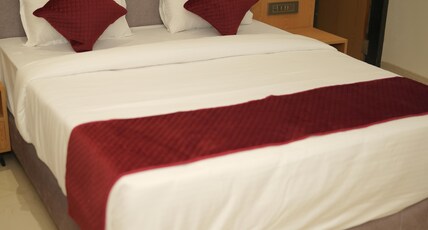 Hotel Sudha Inn Room Type - Deluxe Room