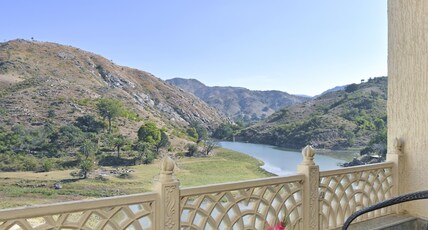 Trulyy The Kanooja Palace (Lake Facing) Room Type - Lake View Deluxe Rooms Trulyy The Kanooja Palace (Lake Facing) Room Type - Lake View Deluxe Rooms