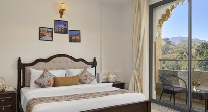 Trulyy The Kanooja Palace (Lake Facing) Room Type - Hill View Luxury Rooms Trulyy The Kanooja Palace (Lake Facing) Room Type - Hill View Luxury Rooms