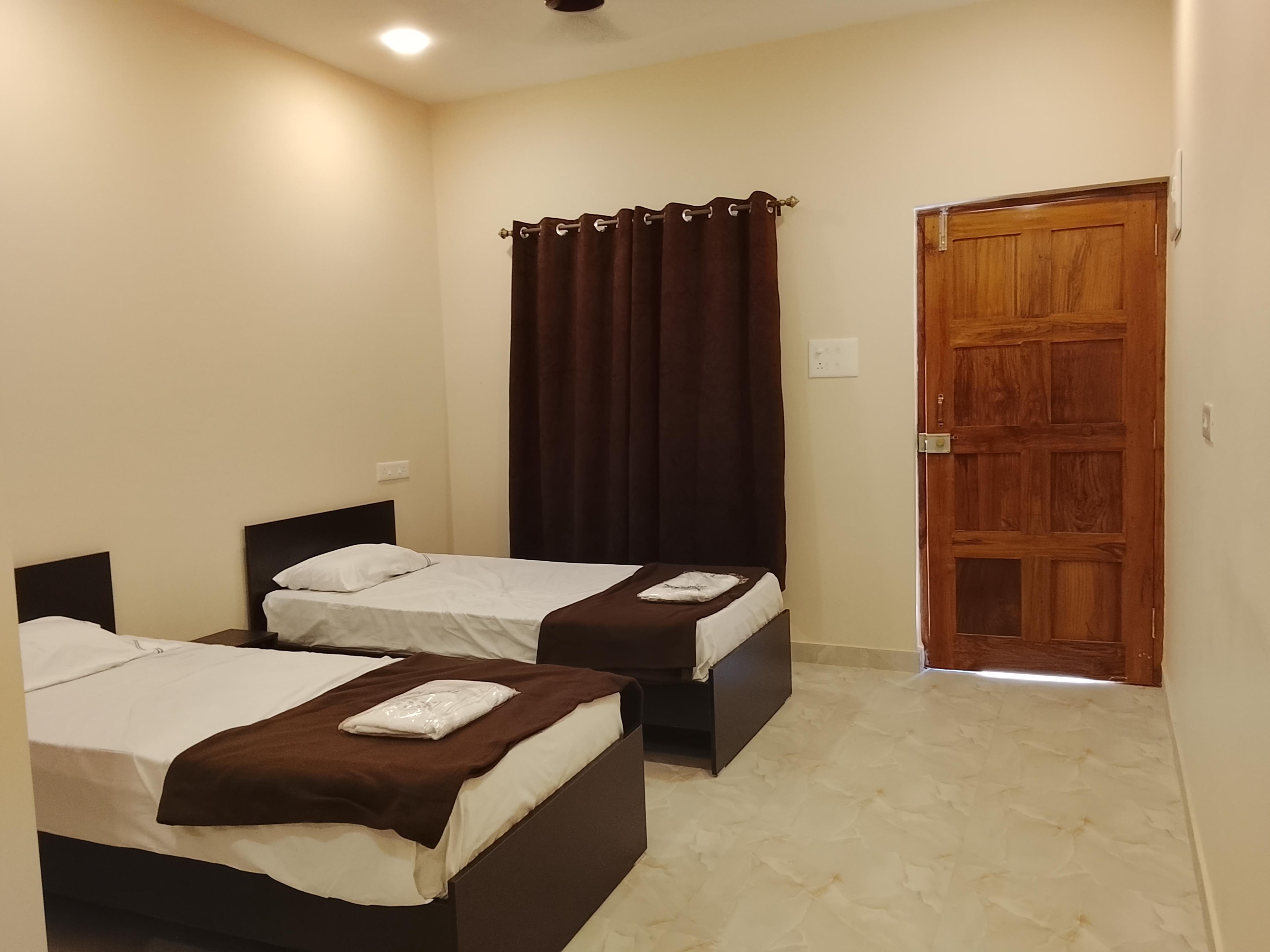 Sten s Guest House - Tap to explore photos