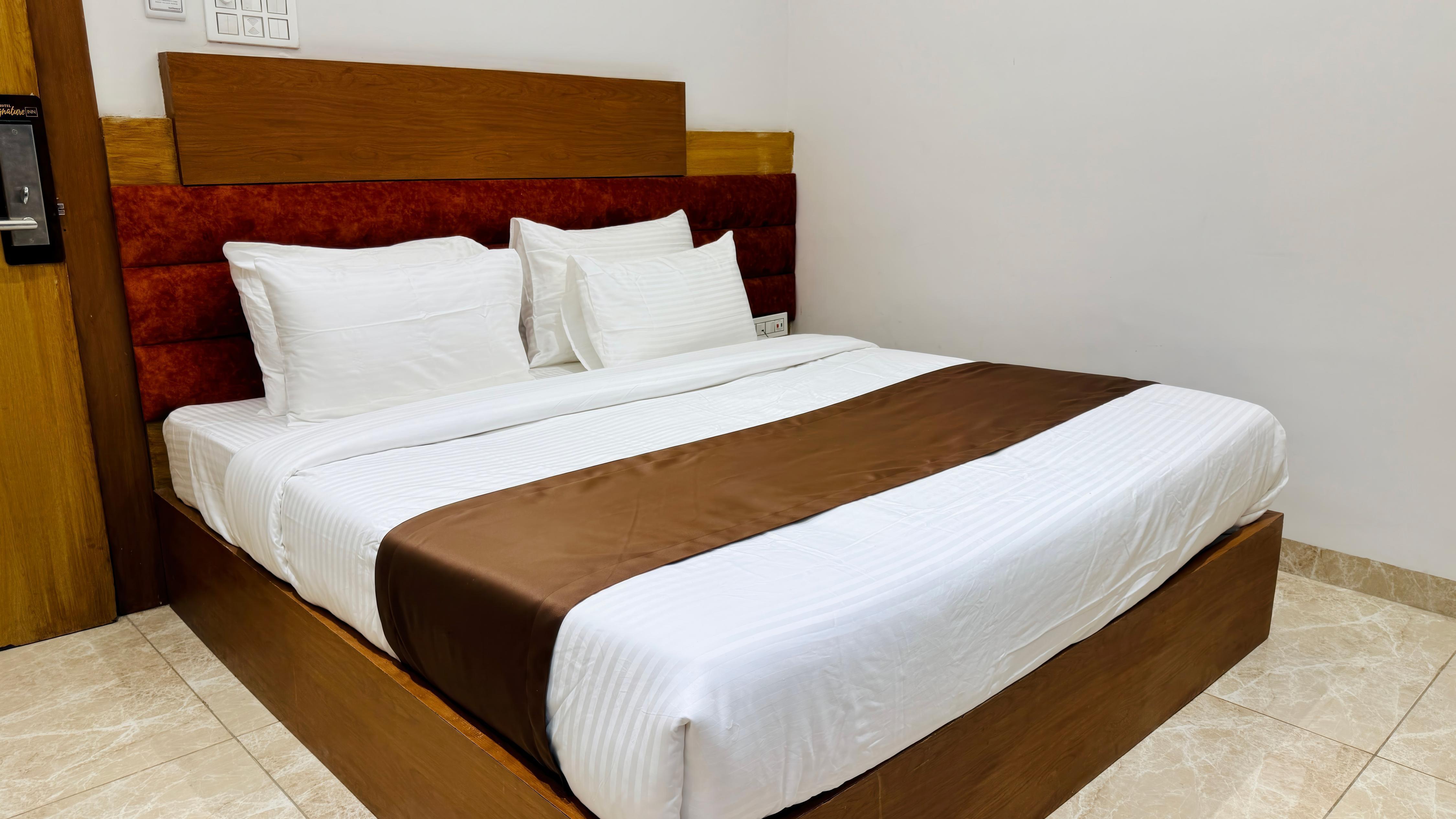 Pheonix Luxury Inn Hotel Room Type - Superior