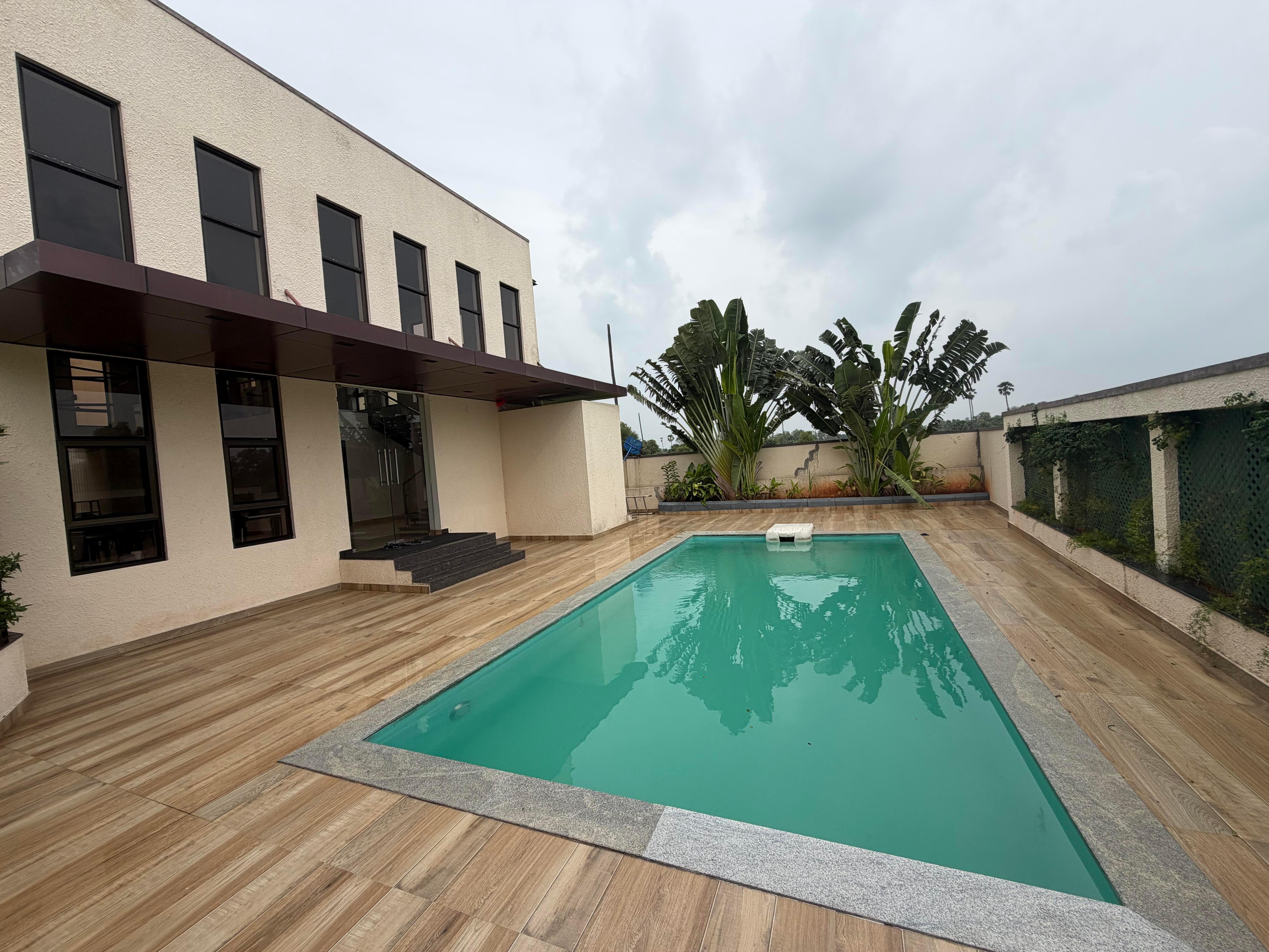 Starry Sky Villa ECR - Tap to explore photos