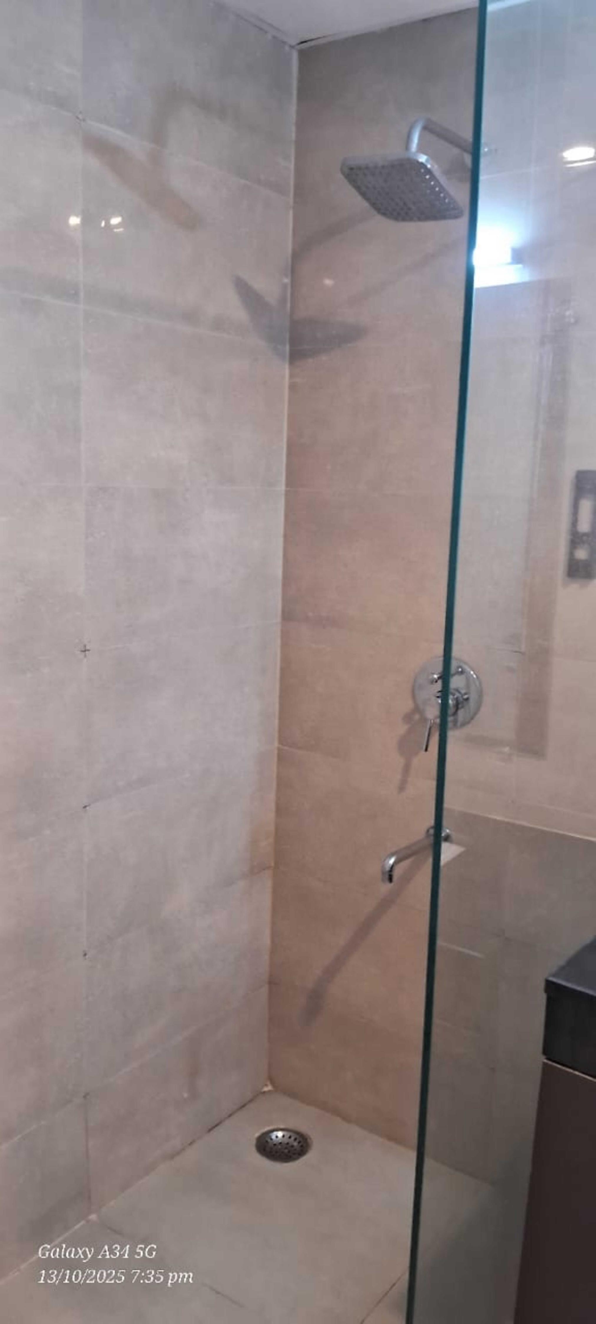 Luxury Rooms, Lucknow - Tap to explore photos