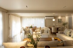 SaffronStays Emalyn Maple