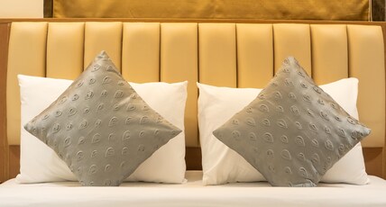 AAA URBAN STAY Room Type - Deluxe Silver Room