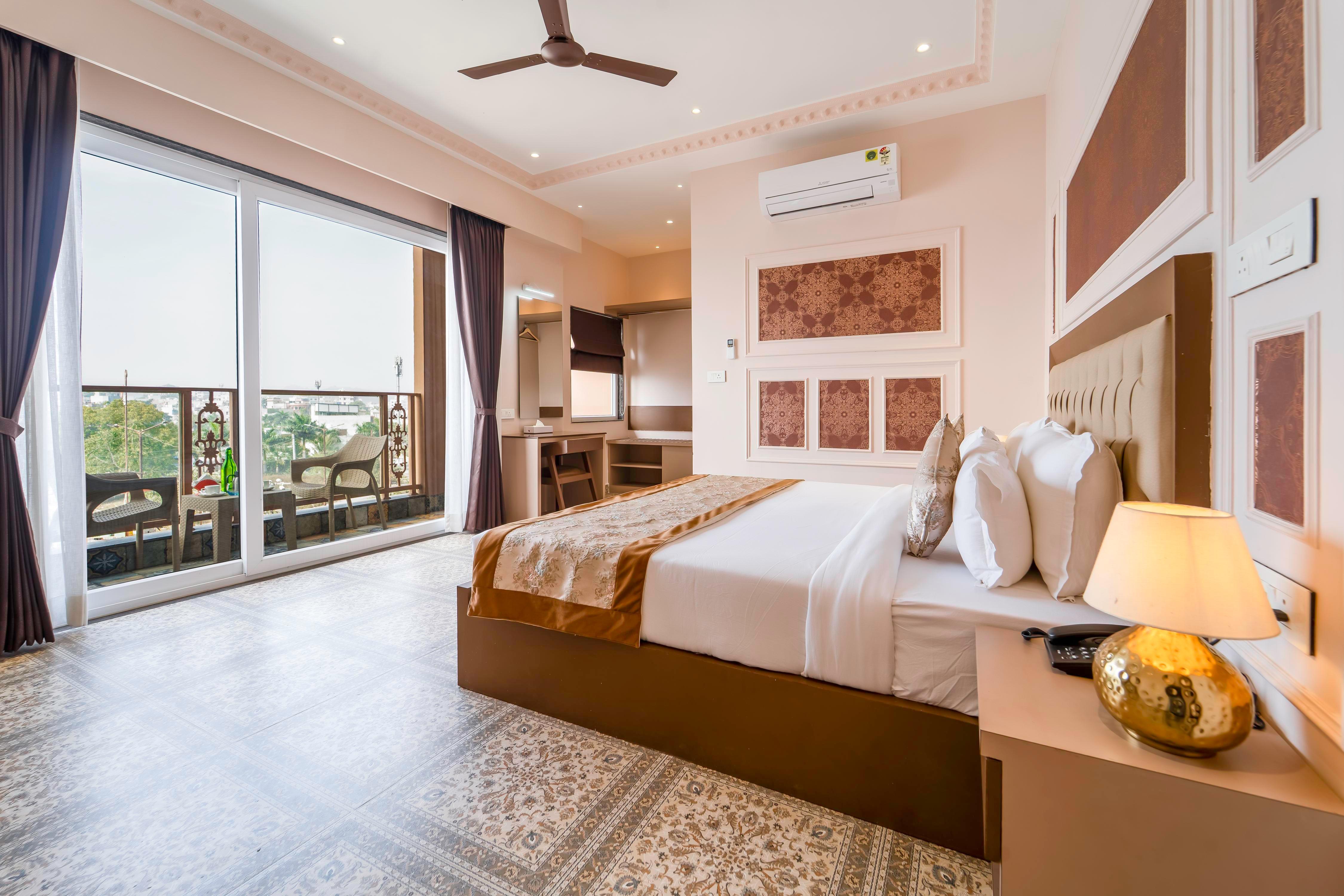 Lakeside Leisure A Lake View Hotel - Tap to explore photos