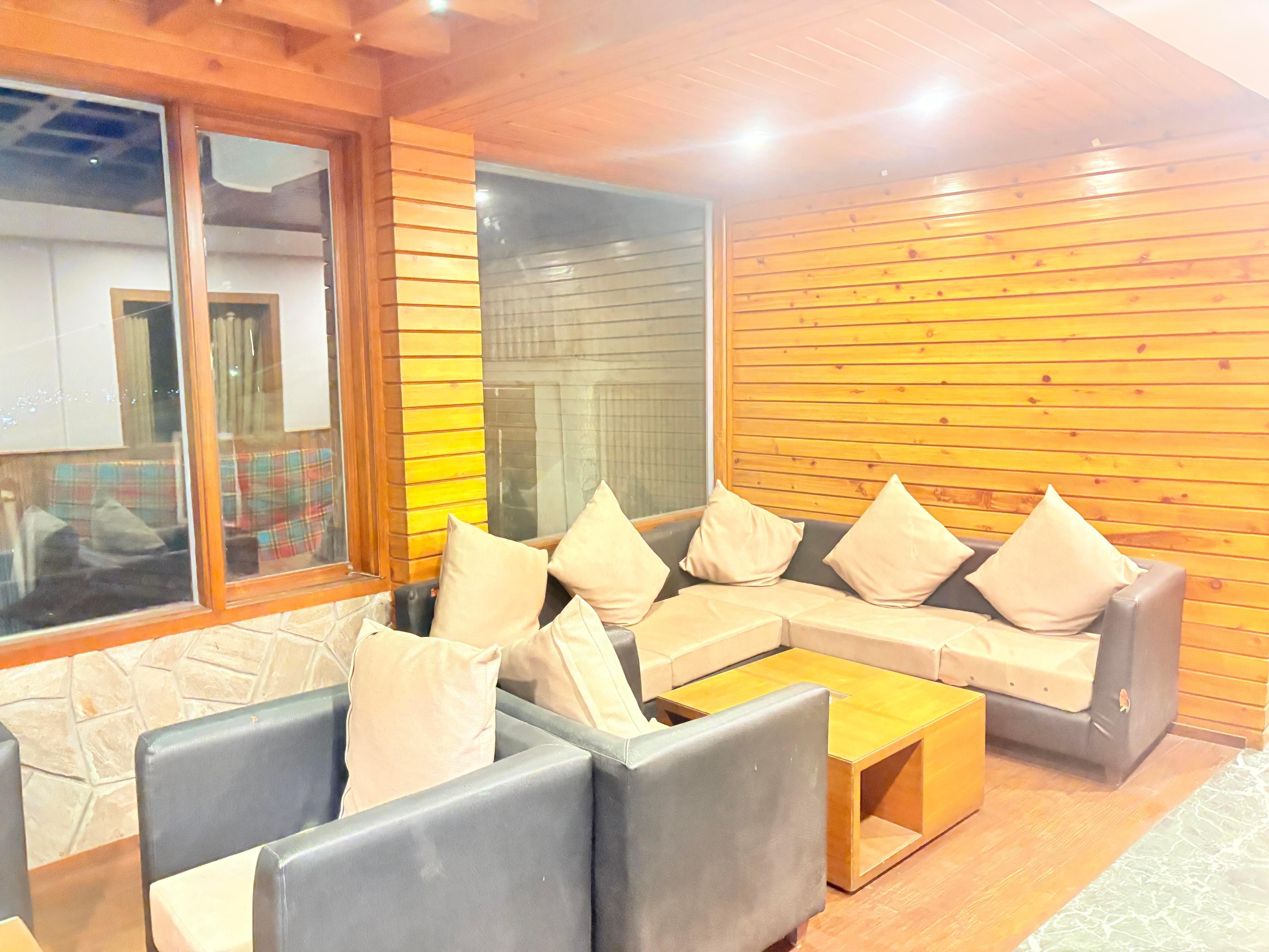 Hotel Aristocrat Darjeeling by Baizus Hotels and Resorts - Tap to explore photos