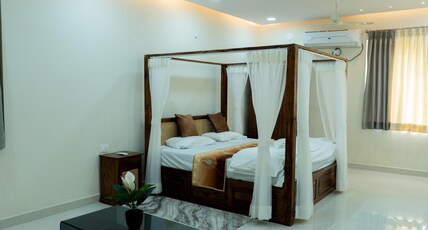 Le Penguin Room Type - Entire 3bhk Apartment