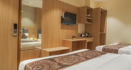 Luxe Stayz Marrion (100 Metres from Golden Temple) Room Type - DELUXE TRIPLE ROOM