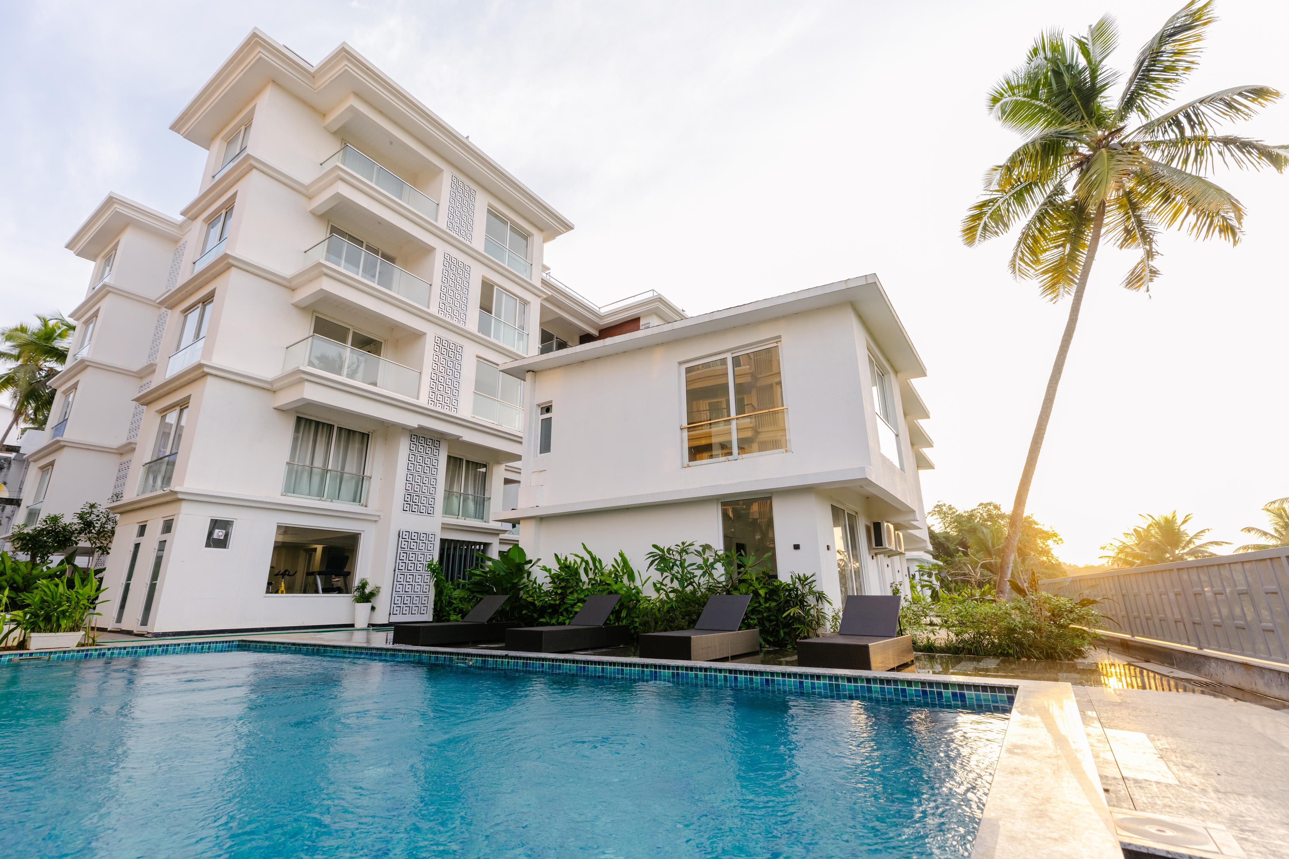 Susegado, an Ultra Luxury 2BHK suite by Da Alohas - Tap to explore photos
