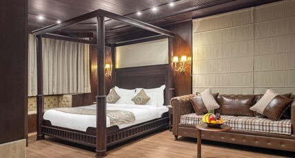Paradise Hotels Pahalgam Room Type - Romantic Suite wth Jaccuzi