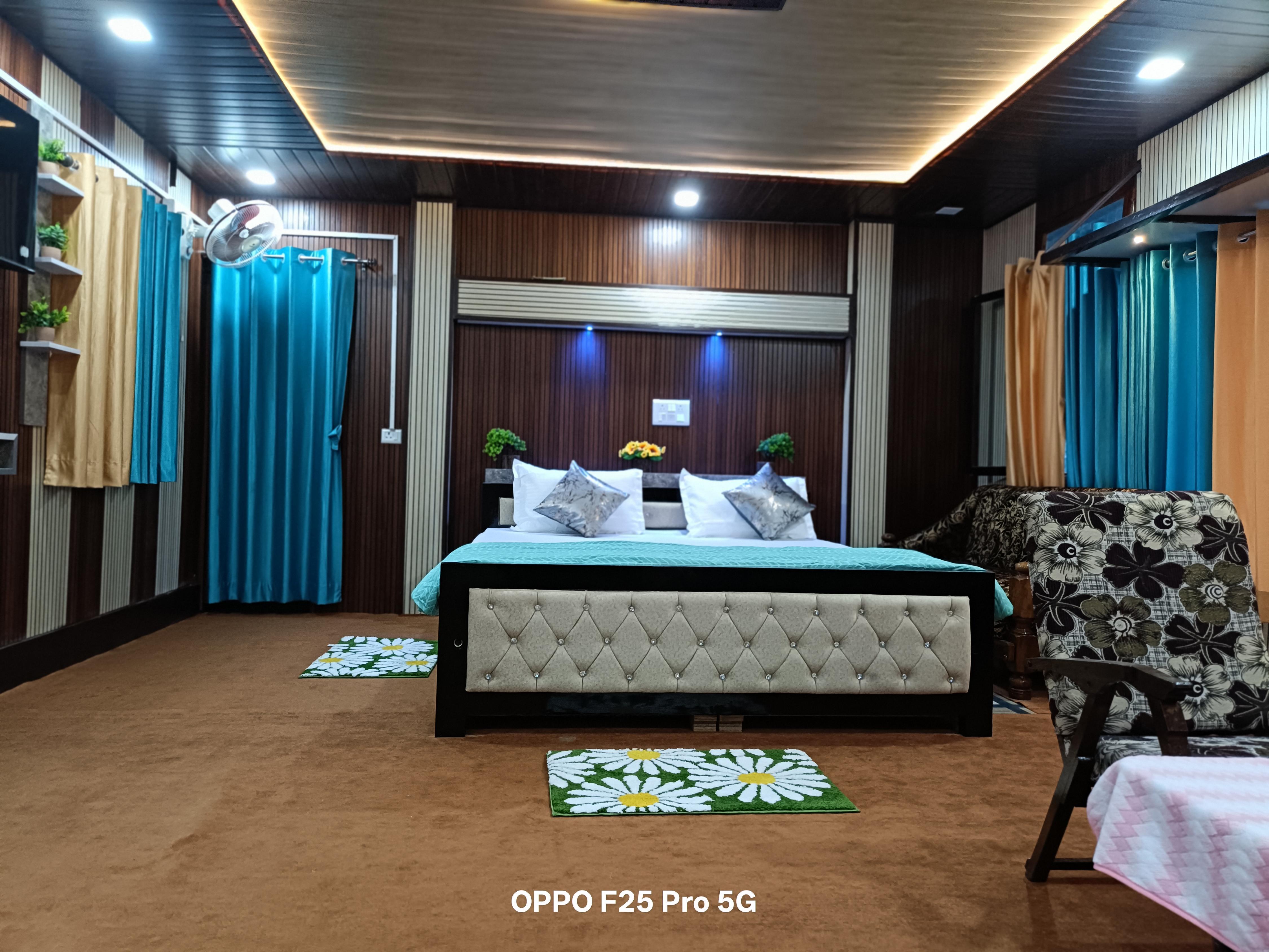 Moonlight Retreat, Homestay - Tap to explore photos