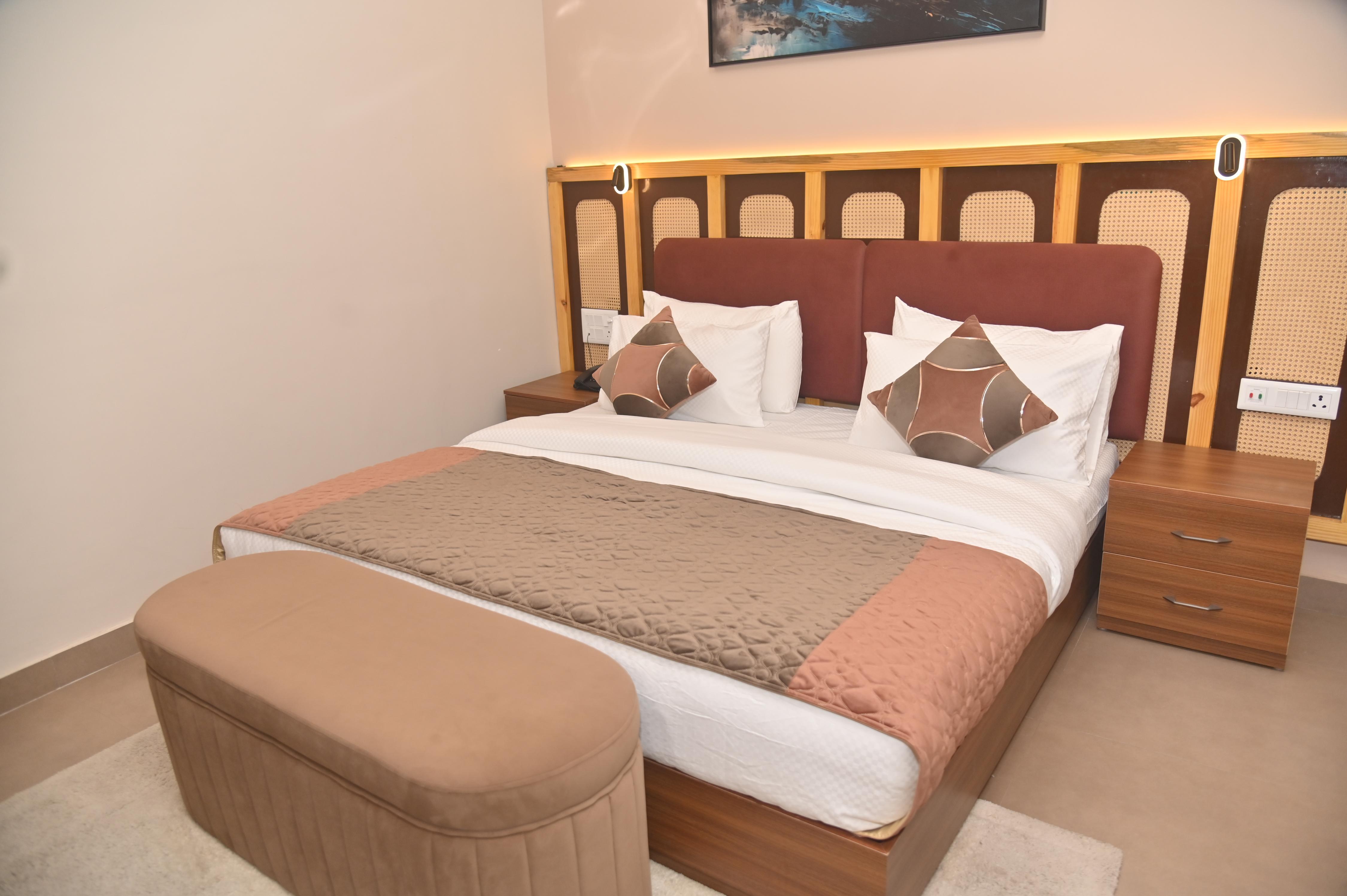 AARUSH HOTEL & RESORT Room Type - Suite Room