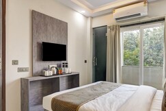 Hotel Bliss Near Maharaja Agrasen Hospital