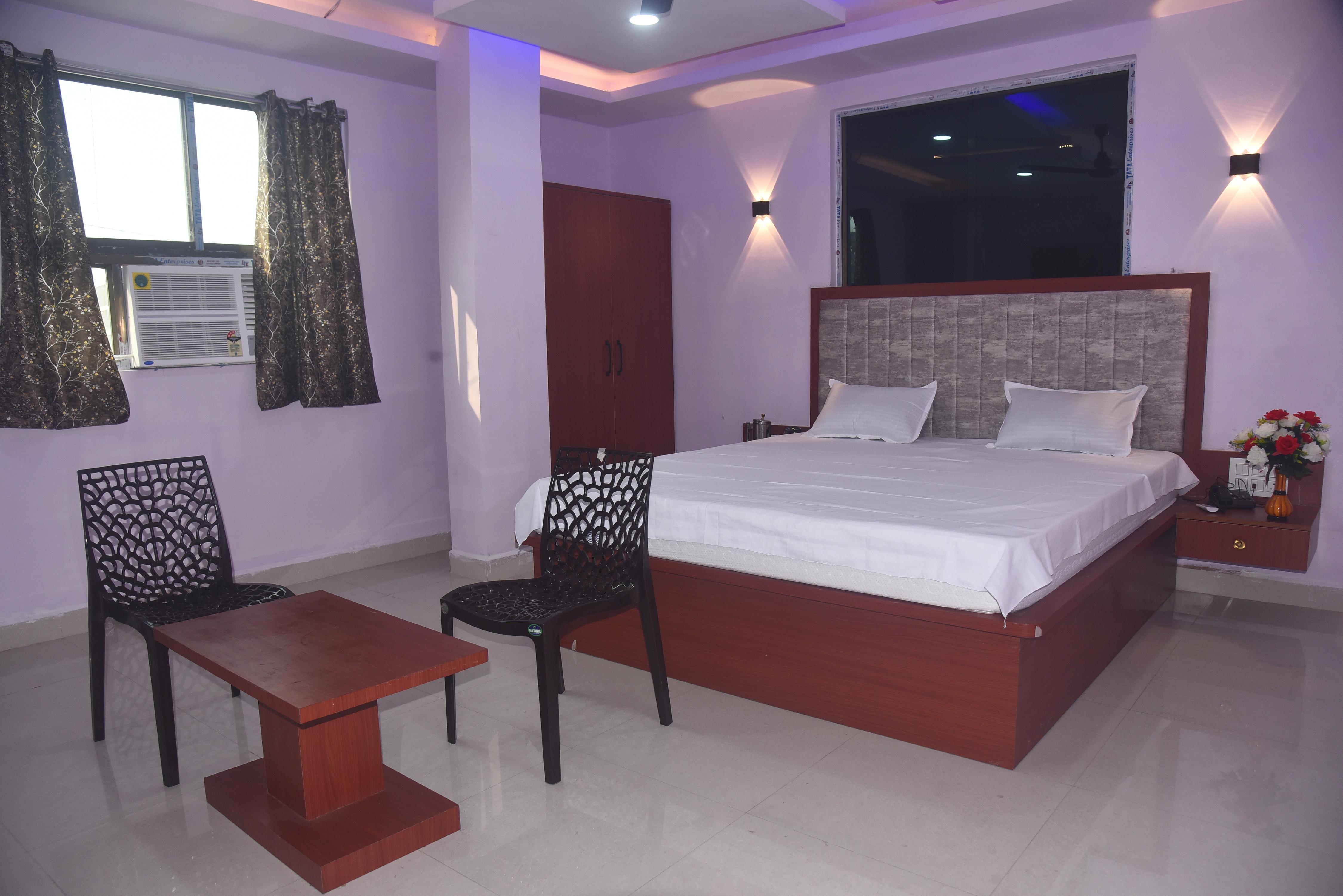 Hotel Royal Castle Rajgir - Tap to explore photos