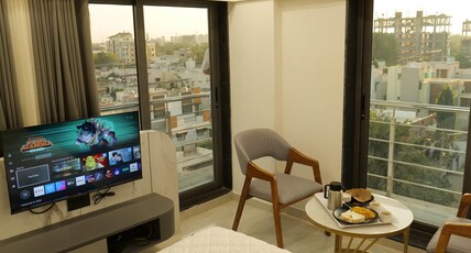Hotel Paradise Room Type - City View Luxury Room with King Bed
