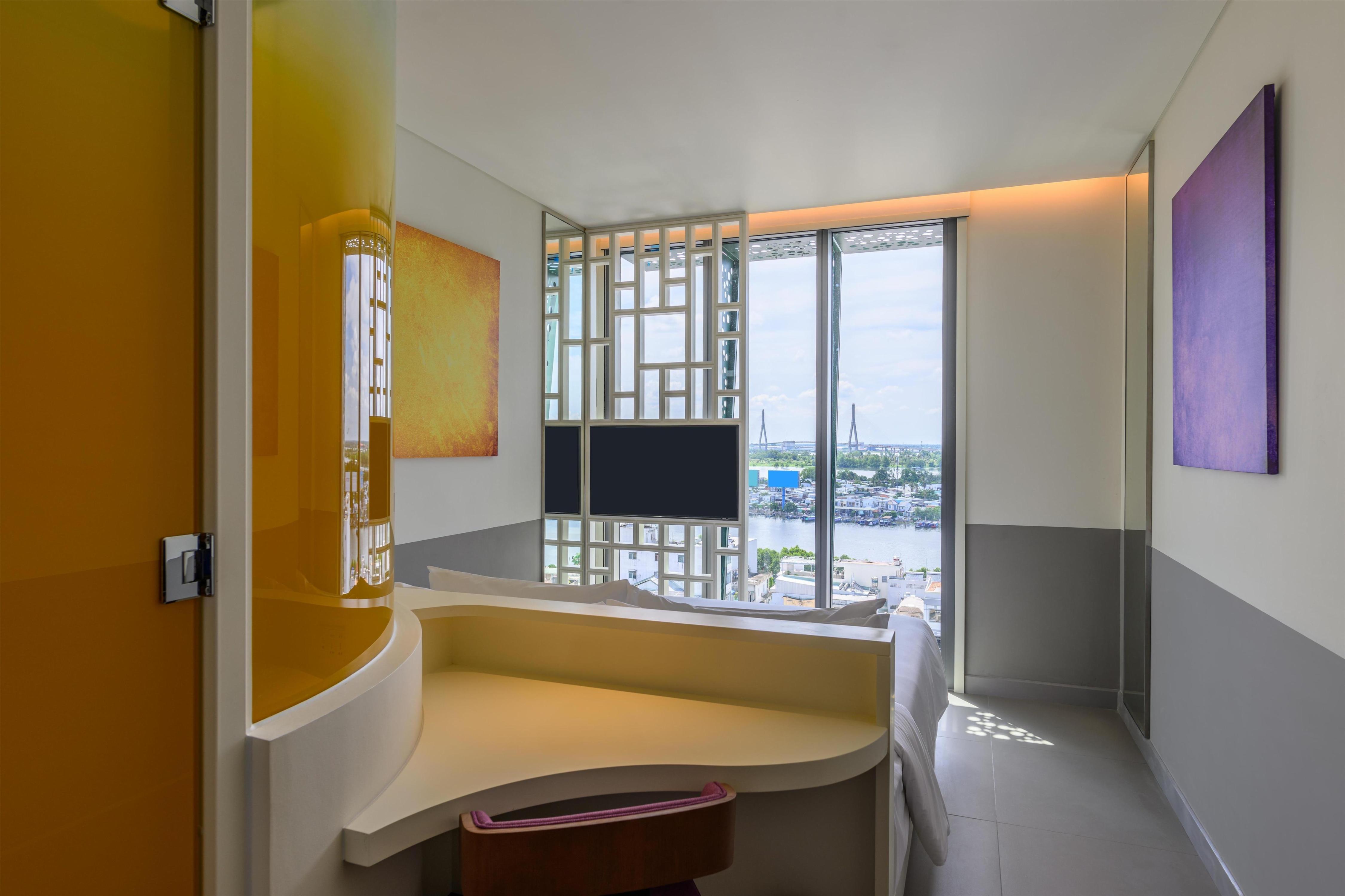 Wink Can Tho Centre, Unscripted By Hyatt Room Type - 1 QUEEN BED RIVER VIEW