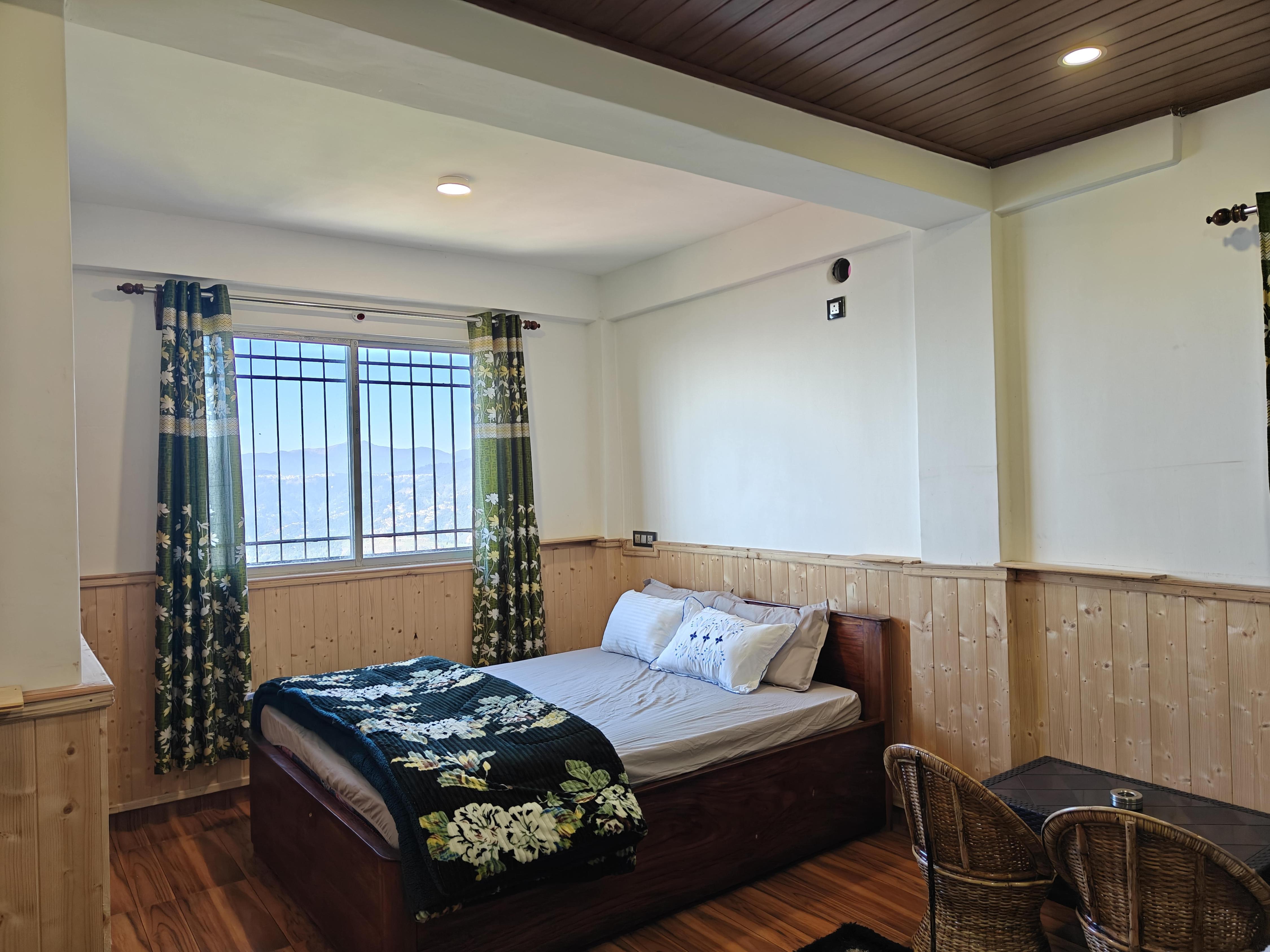 Cosy Pine Homestay - Tap to explore photos