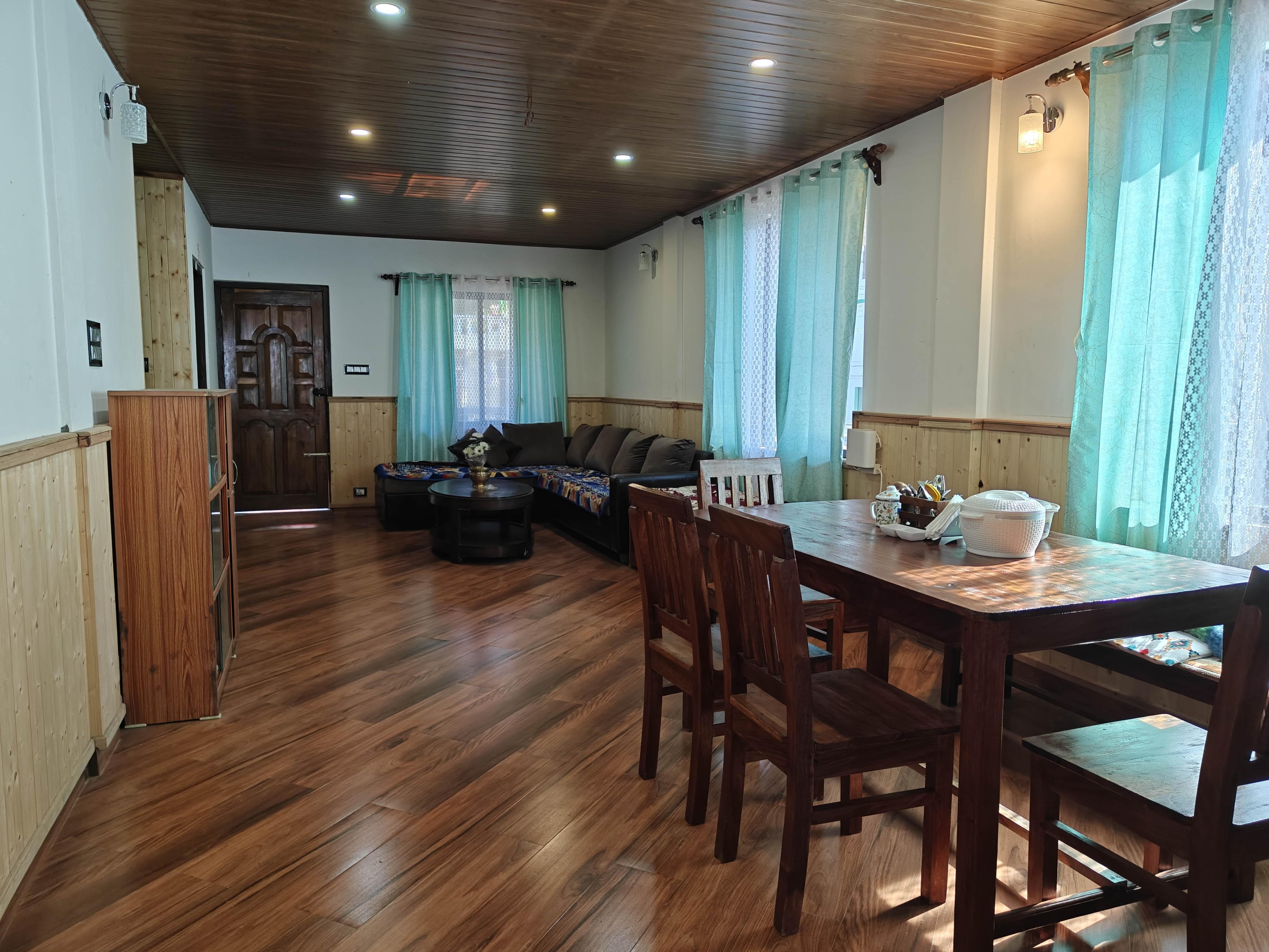 Cosy Pine Homestay - Tap to explore photos