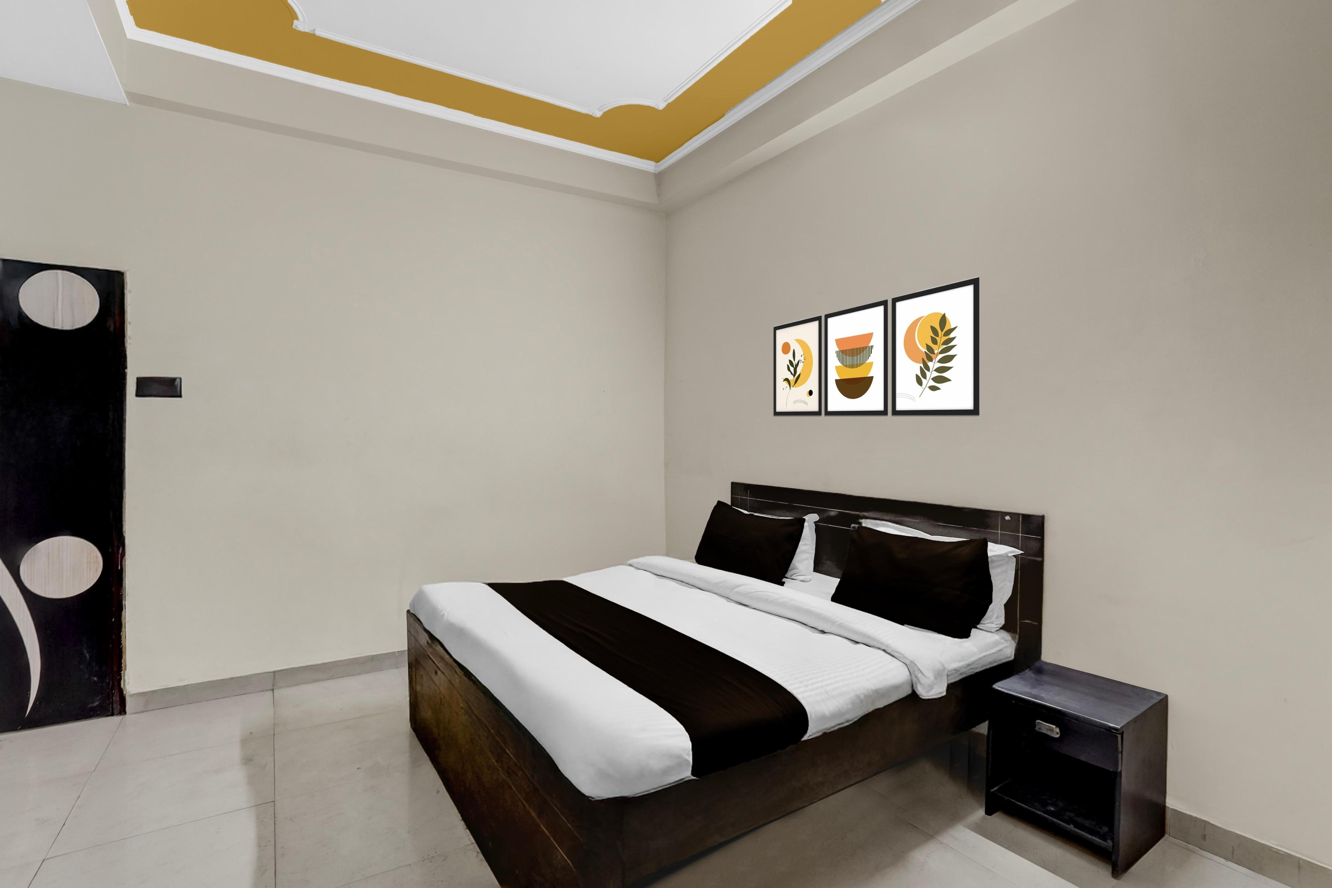 Hotel O Mishra - Tap to explore photos