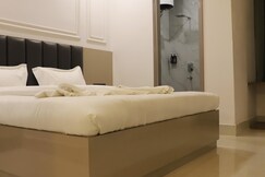 Hotel The 9s