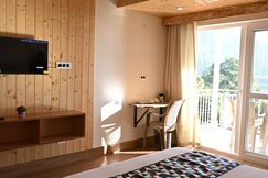 Lansdowne 12 Gaur Home Stay