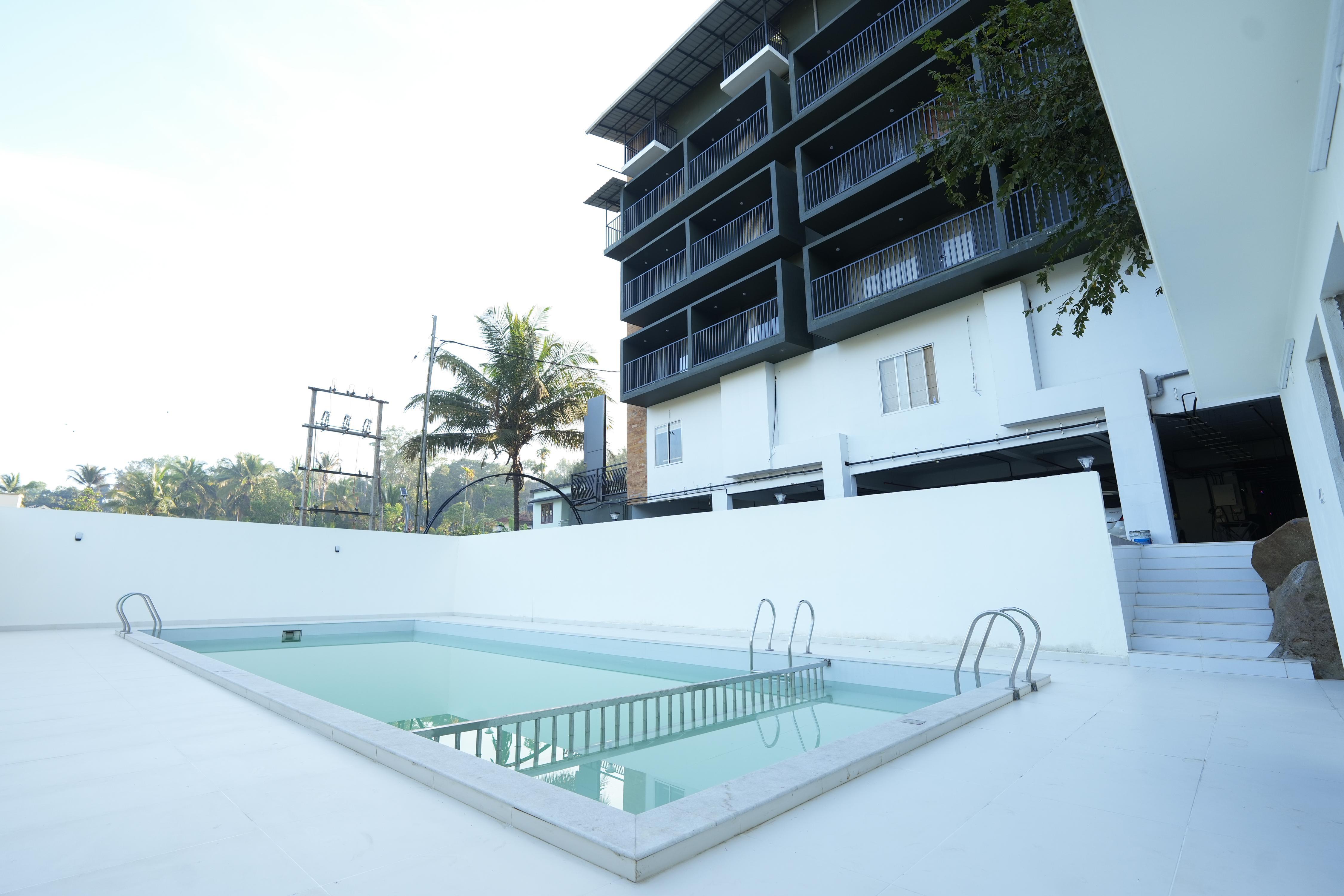 Rasha Suites - Tap to explore photos