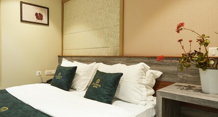 Rasha Suites Room Type - Deluxe Queen Room