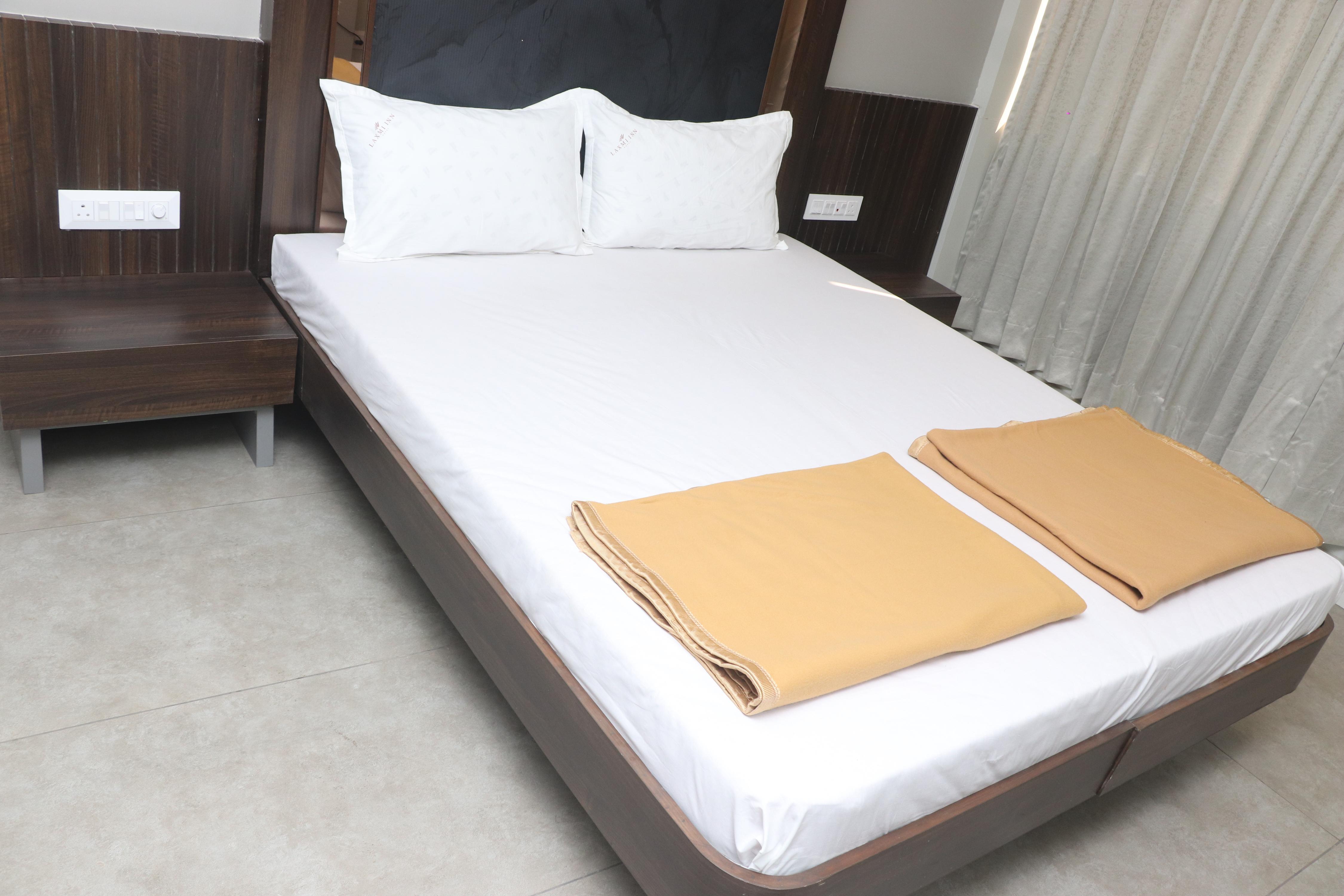 Hotel Laxmi Inn by Ambai Room Type - Deluxe Non Ac Room