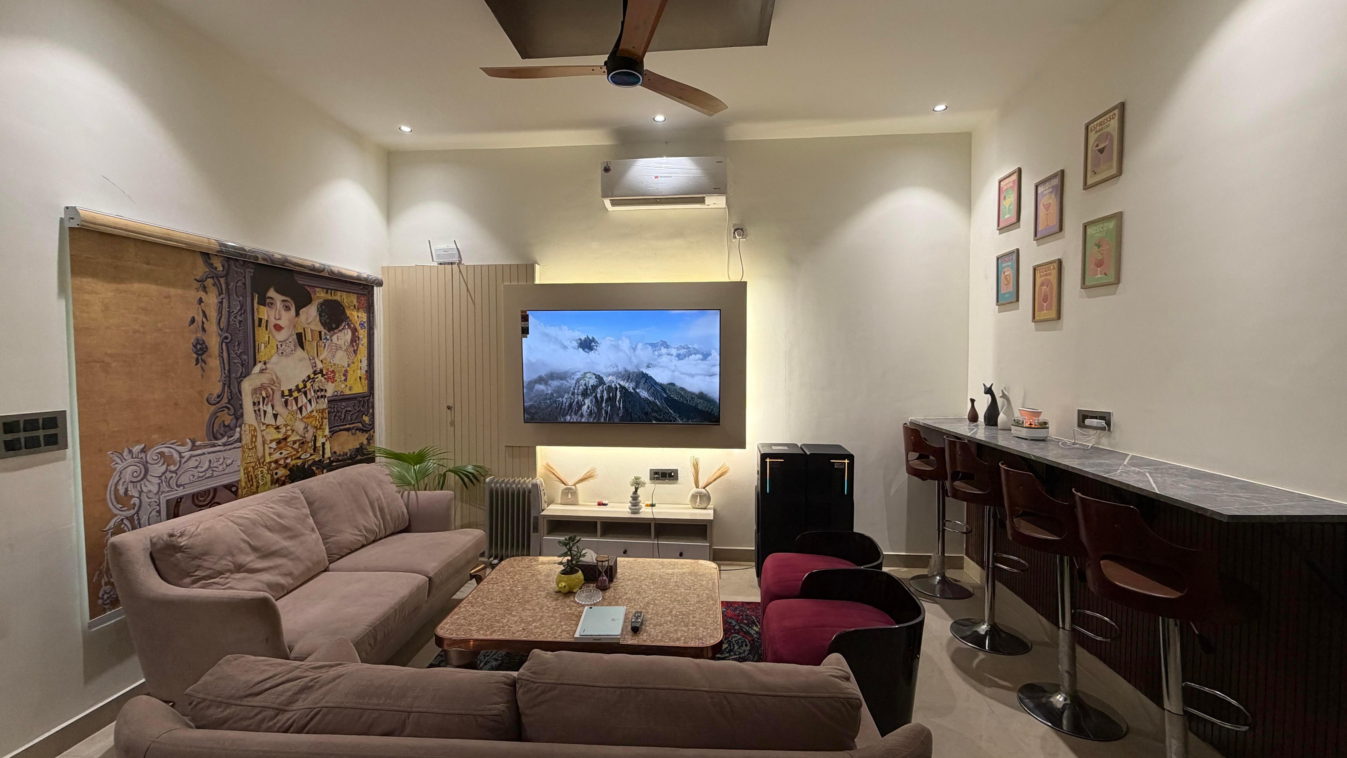 Farmhouse in Noida for Weddings, parties etc - Tap to explore photos