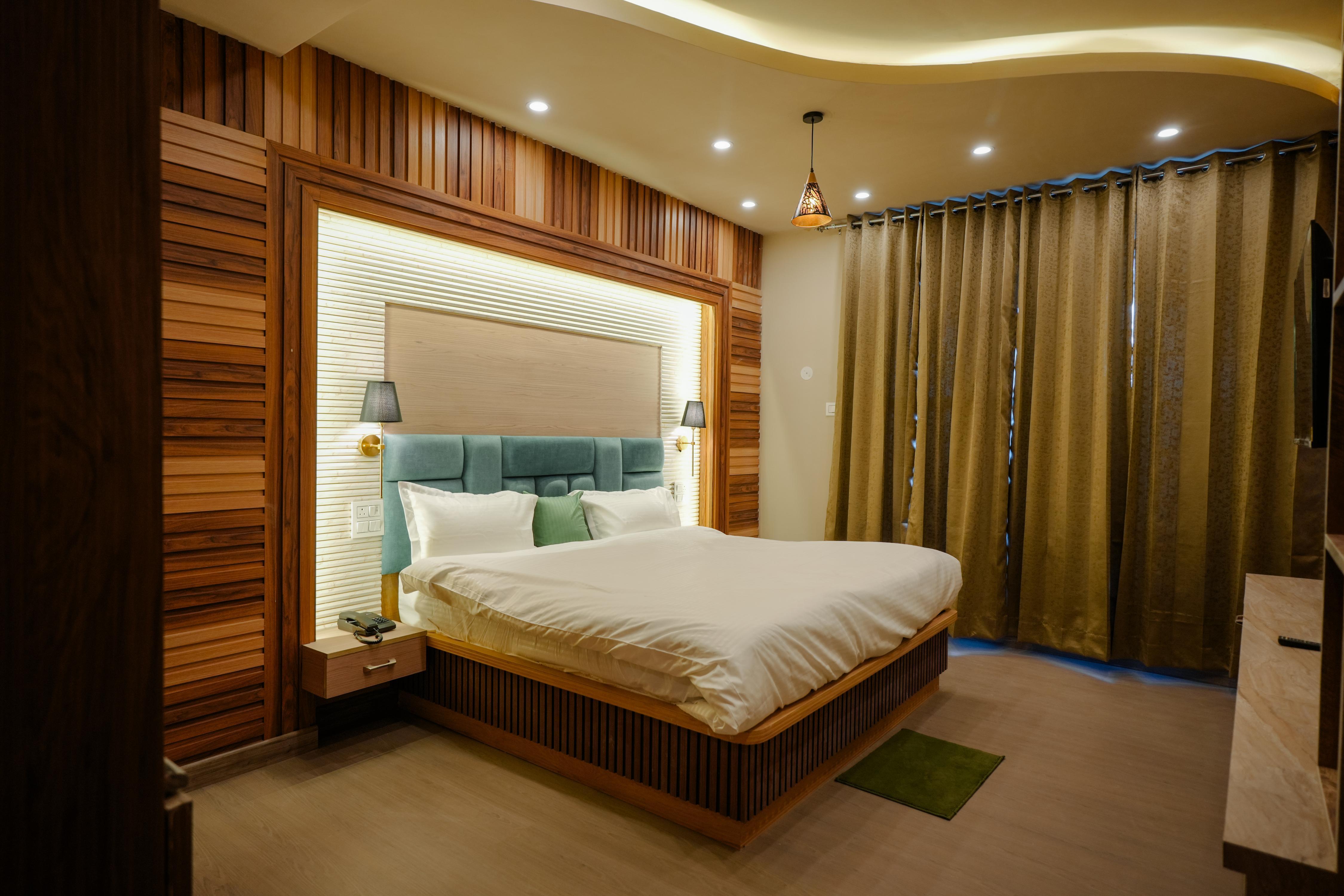 Cloverleaf Stays Room Type - Premium Room (Higher Floor)