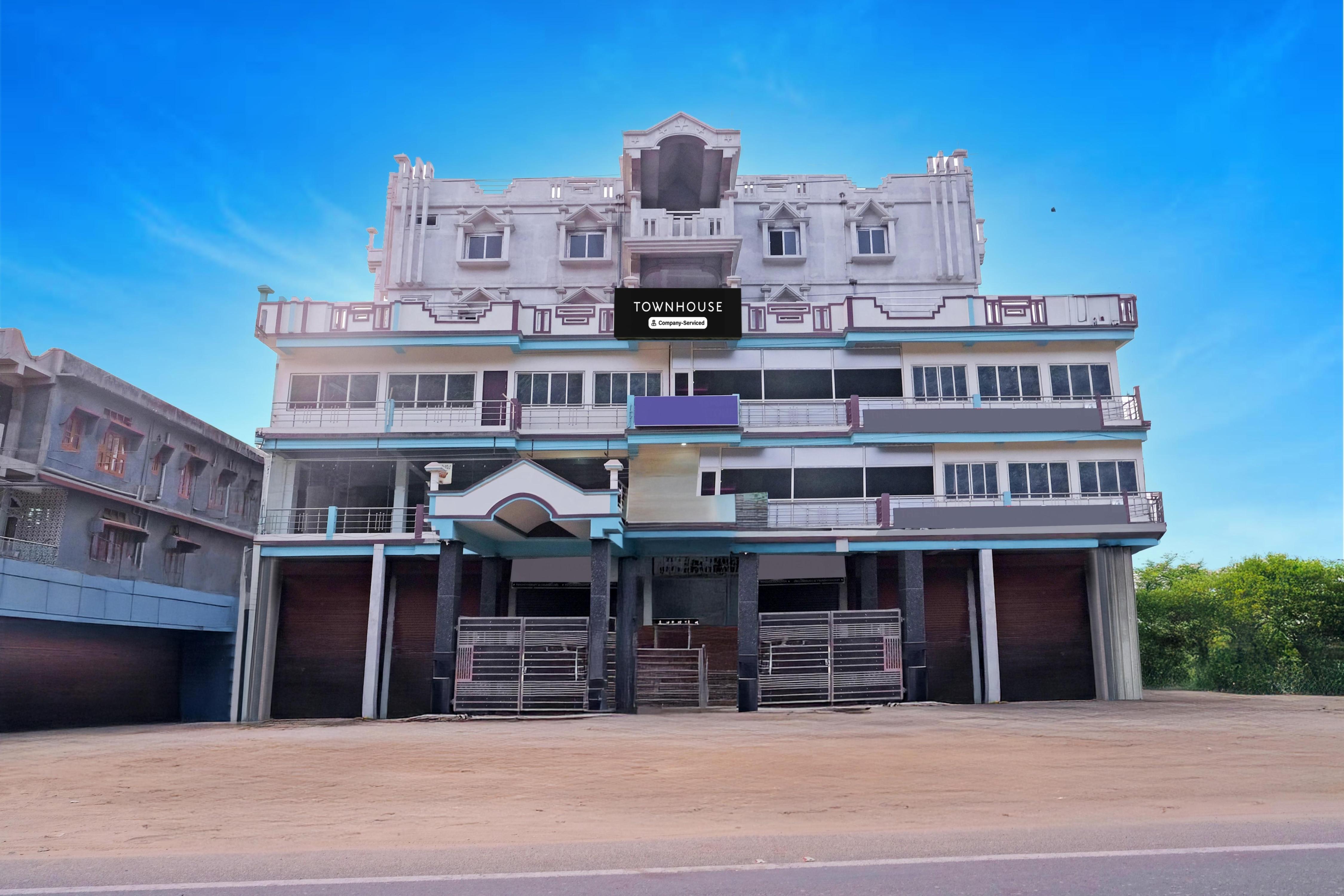 Super Townhouse Gauhati University Formerly The Silver Stone