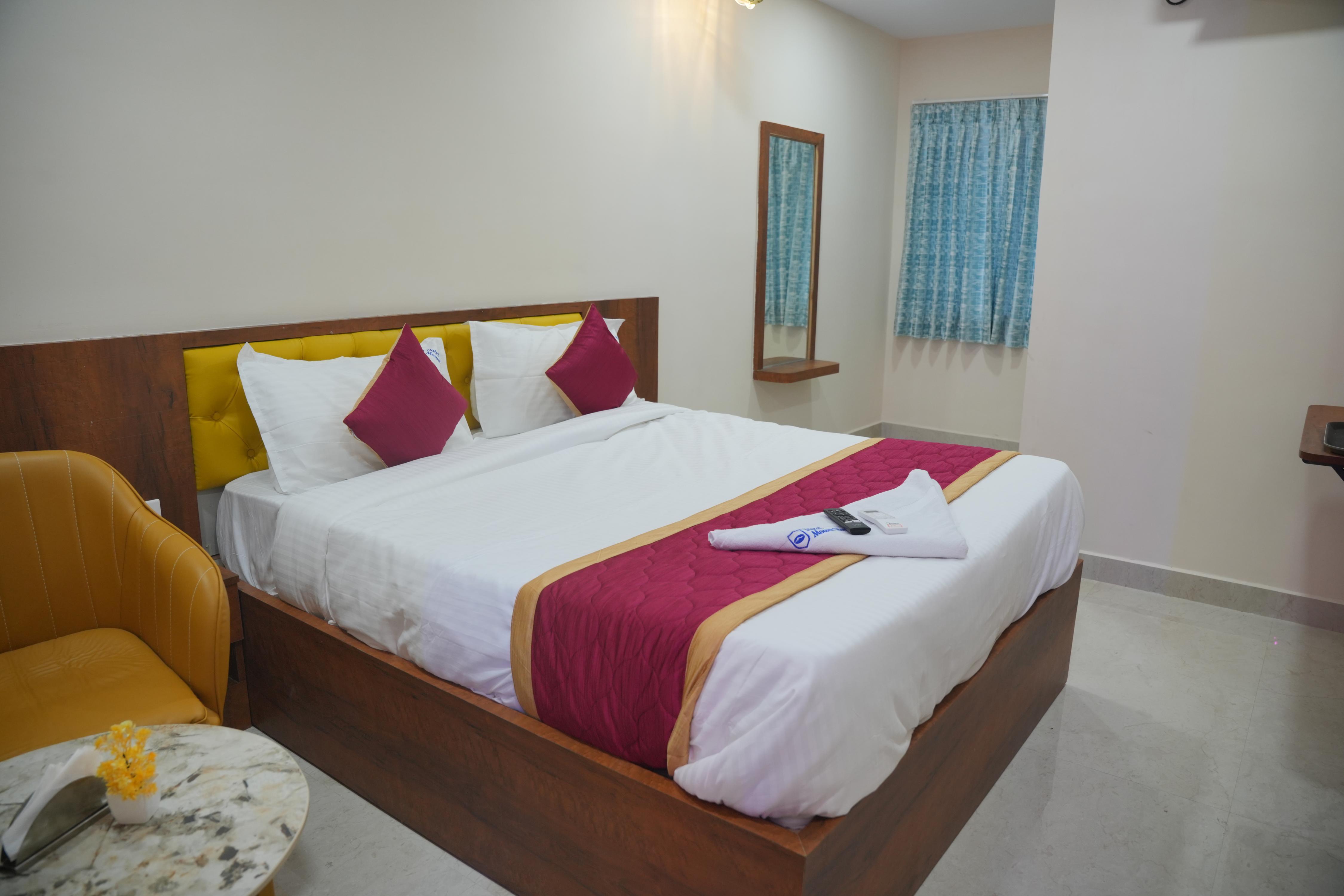 Hotel Mount Royale Room Type - Deluxe Room
