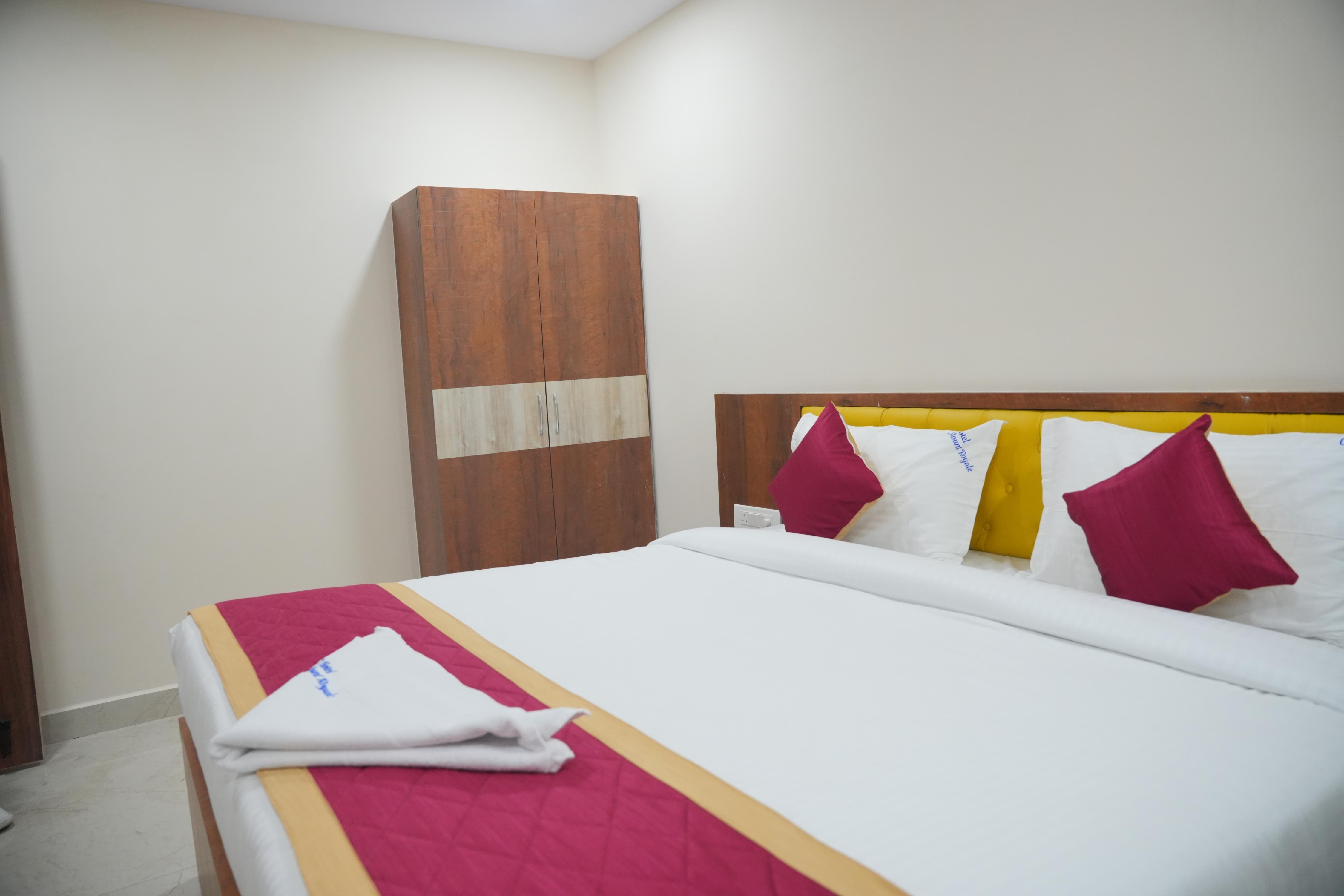 Hotel Mount Royale Room Type - Royale Suite Room