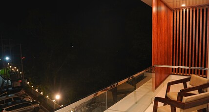 Hotel Yathra Athithya Room Type - Suite room with balcony Hotel Yathra Athithya Room Type - Suite room with balcony