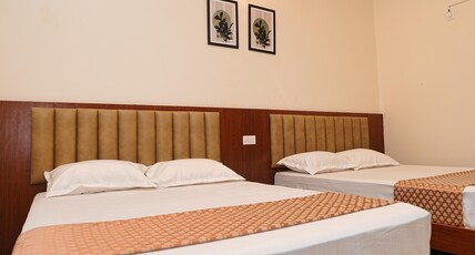 Hotel Yathra Athithya Room Type - Premium Quadruple AC