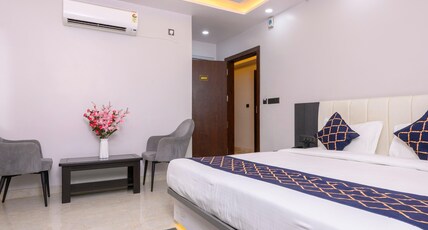 Hotel Maharani Palace Room Type - Deluxe King Studio Hotel Maharani Palace Room Type - Deluxe King Studio