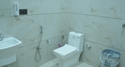 Hotel Rudra Royals Room Type - Super Deluxe Room