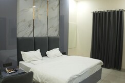 Hotel Rudra Royals