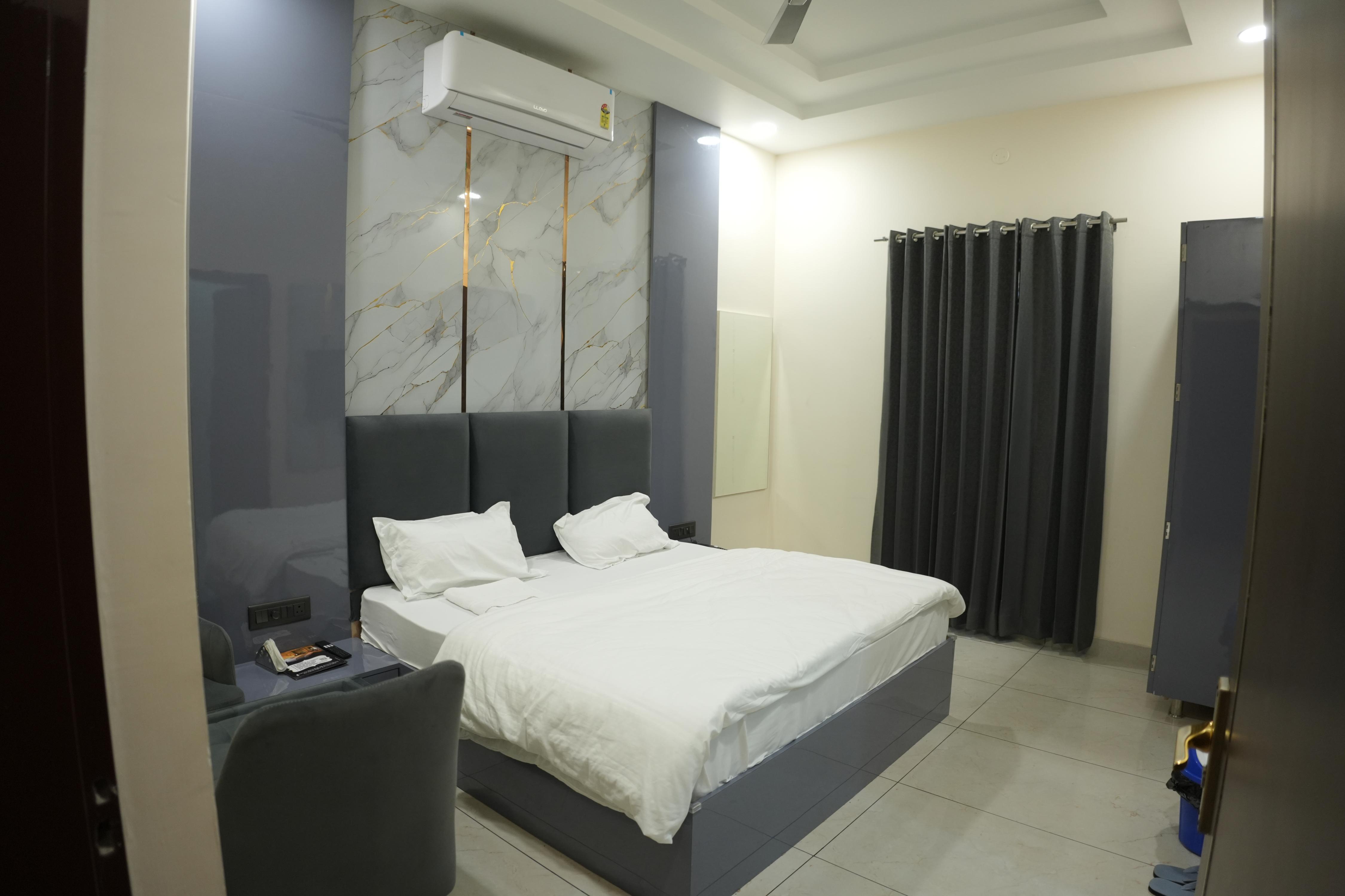 Hotel Rudra Royals Room Type - Standard Room