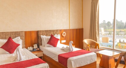 Hotel Annpurna Food Plaza Room Type - Twin Room With View