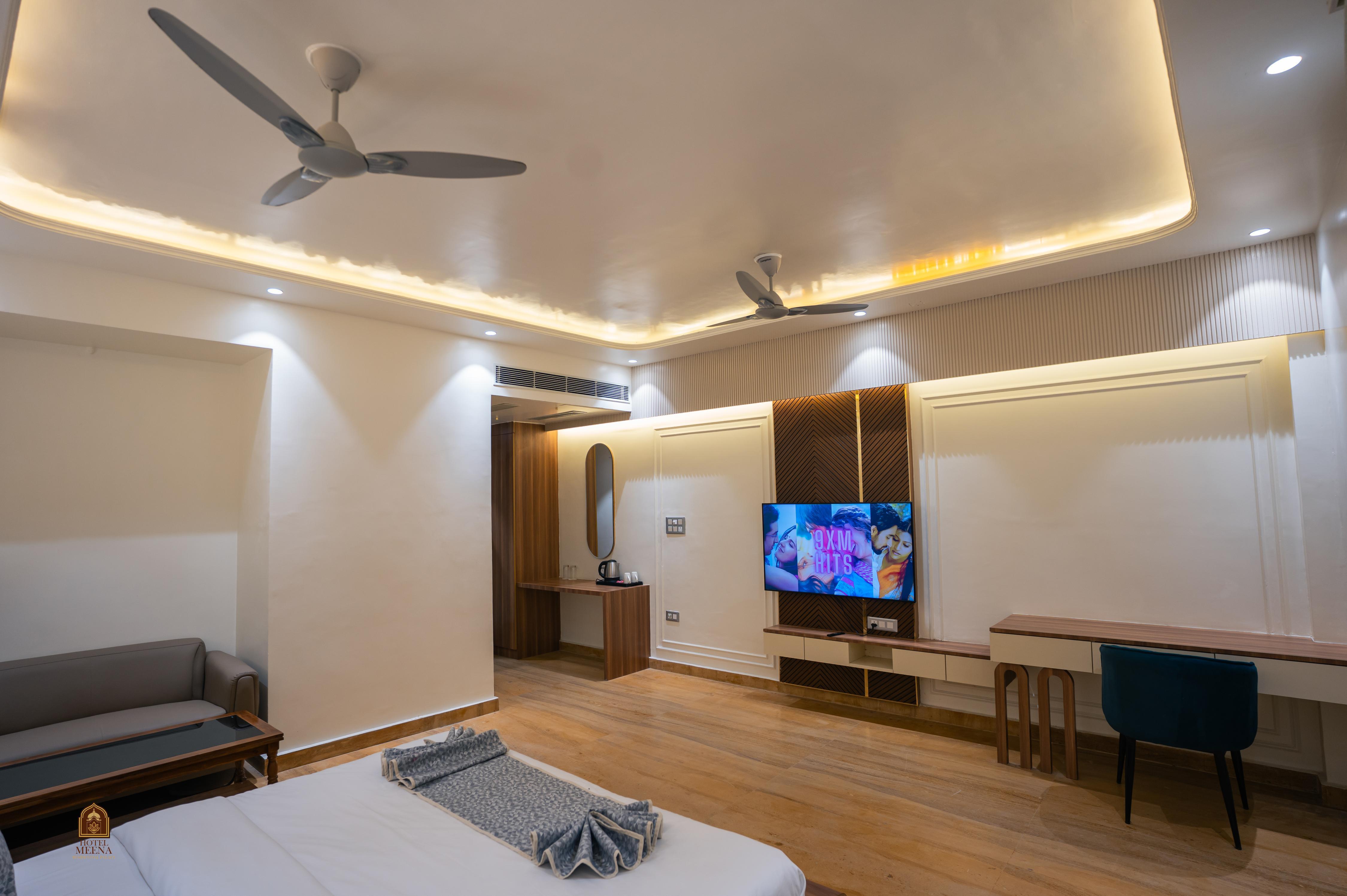 HOTEL MEENA RESIDENTIAL PALACE - Tap to explore photos