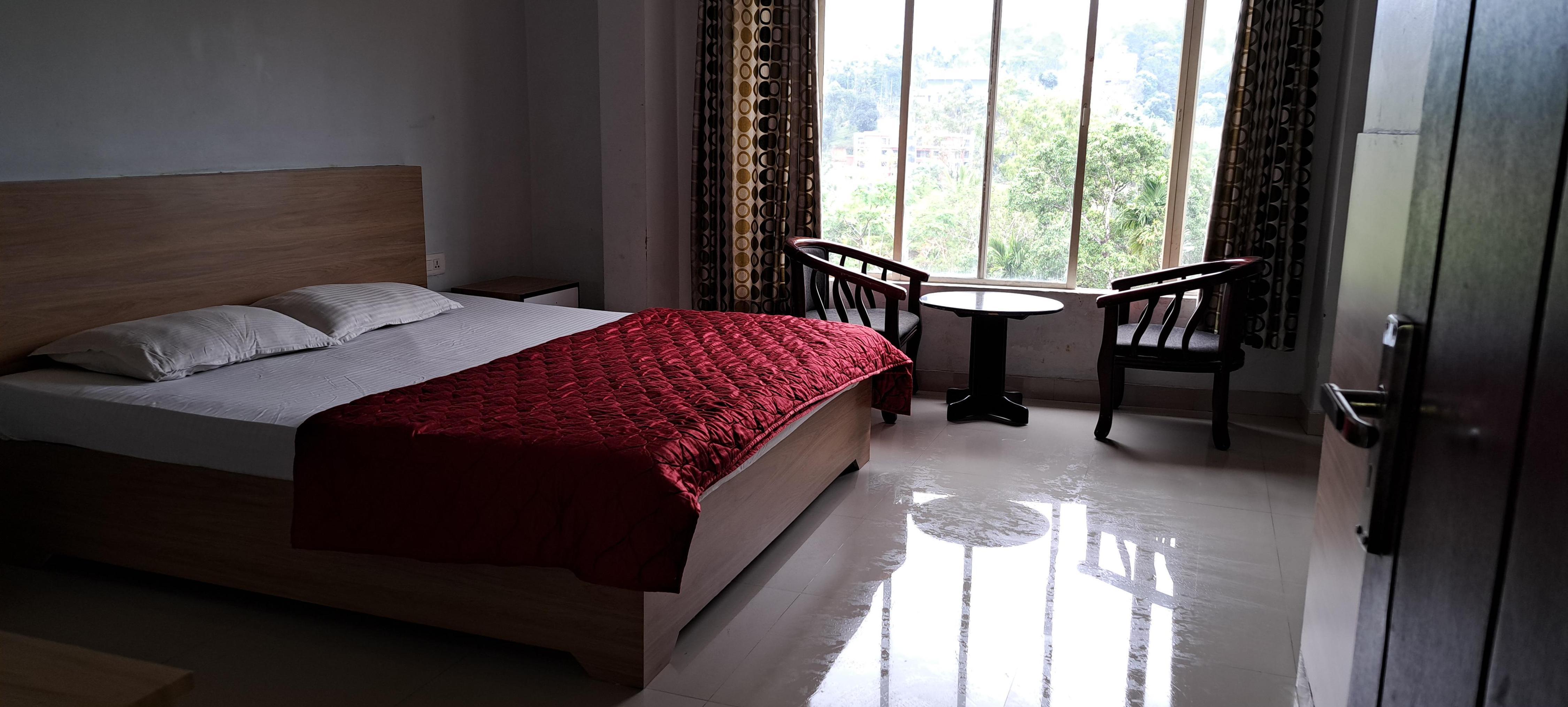 Massresidency  Room Type - Bedroom 103